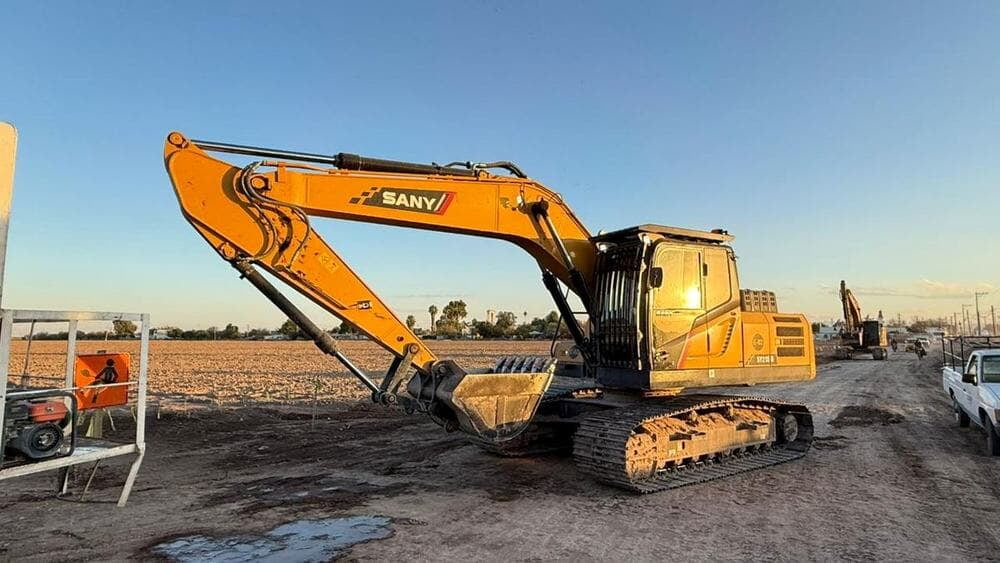 Excavadora SANY en obra